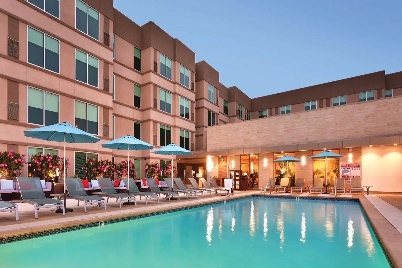 Hyatt House At Anaheim Resort/Convention Center Екстериор снимка
